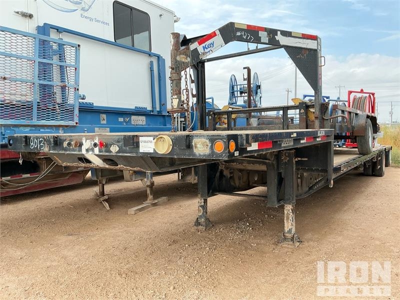 Remorque surbaissée Doosan Specialized 47 ft T/A W/ 6 Hose Reels, 28' — occasion 2007