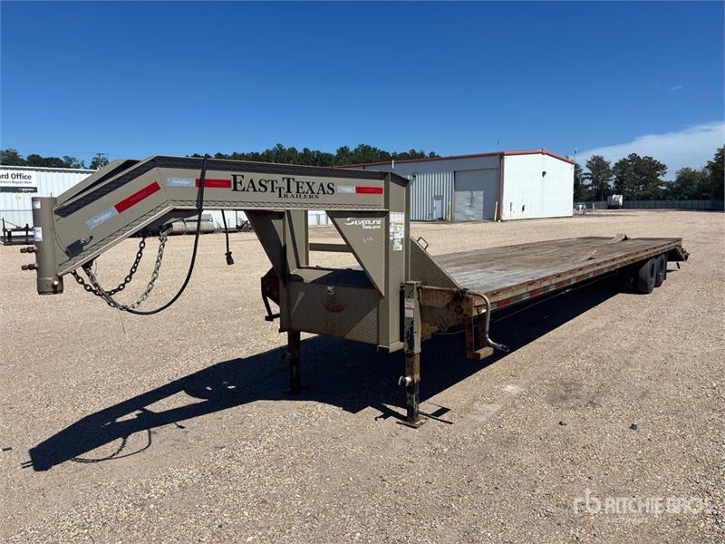 Remorque porte-engins East Mfg Texas Trailers 40 ft T/A Gooseneck Equipment Trail — occasion 2023