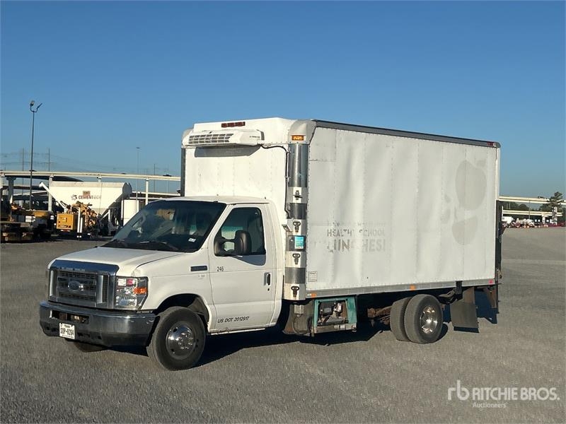 Ford E-450 Econoline