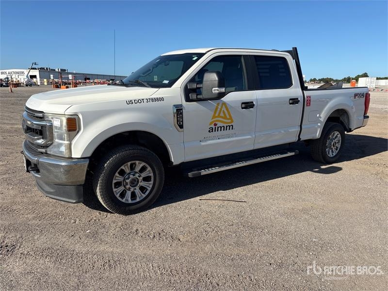 Fourgon utilitaire Ford F-250 STX 4x4 Crew Cab Pickup — occasion 2020