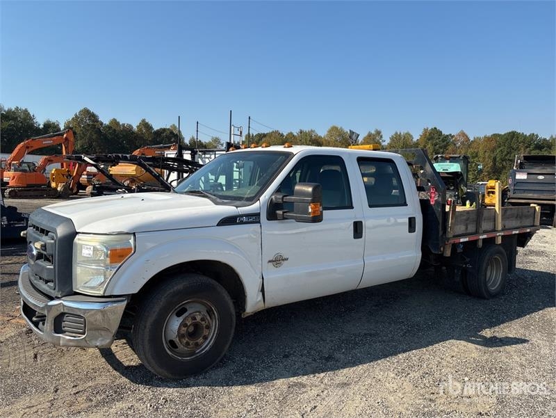 Camion plateau Ford F-350 — occasion
