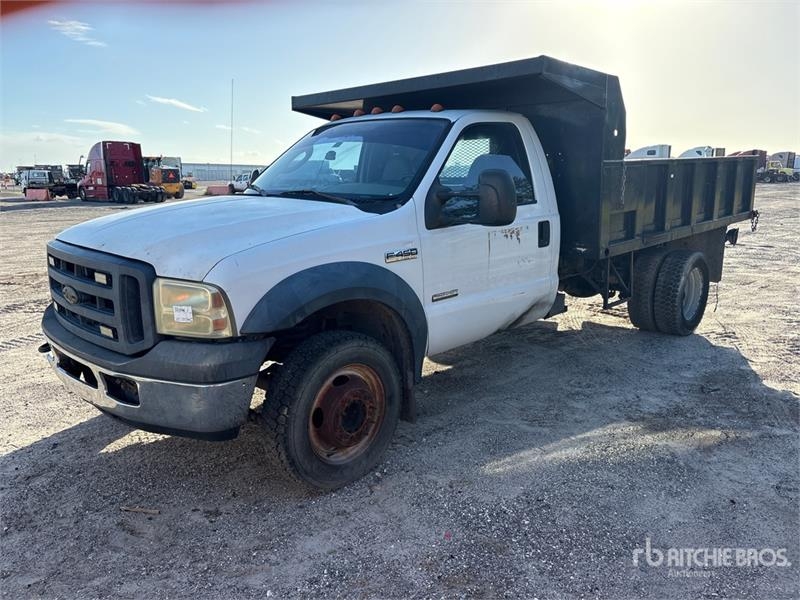 Camion benne Ford F-450 — occasion 2006