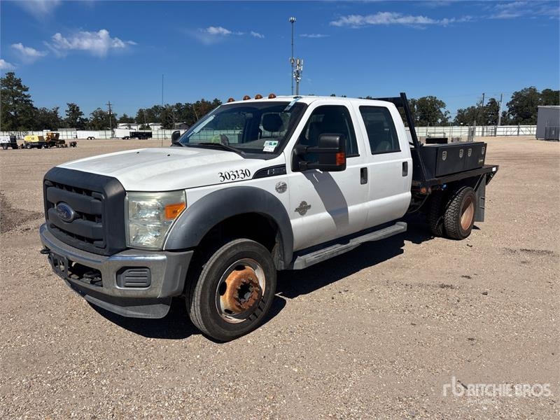 Camion plateau Ford F-550 — occasion 2015