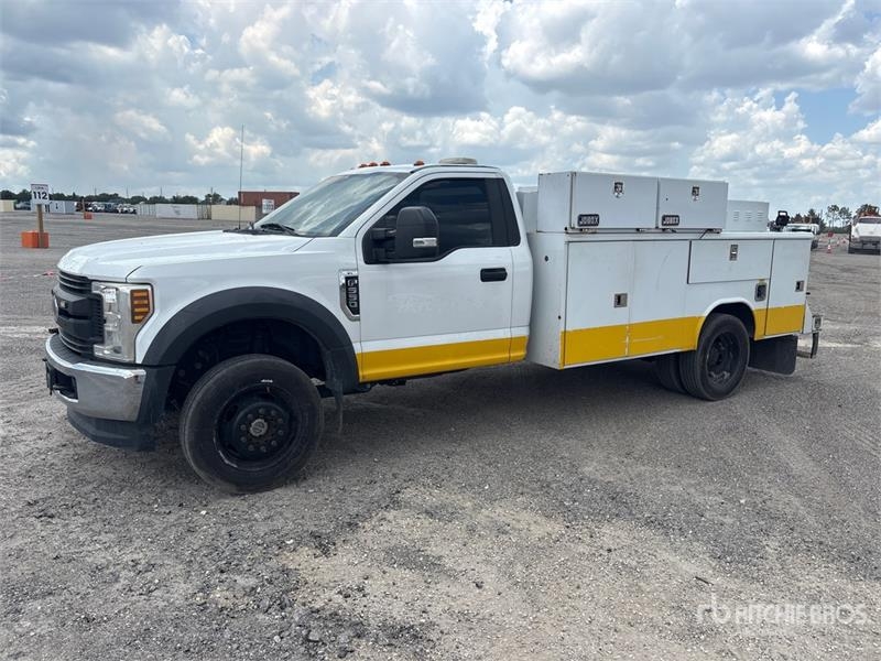 Ford F-550
