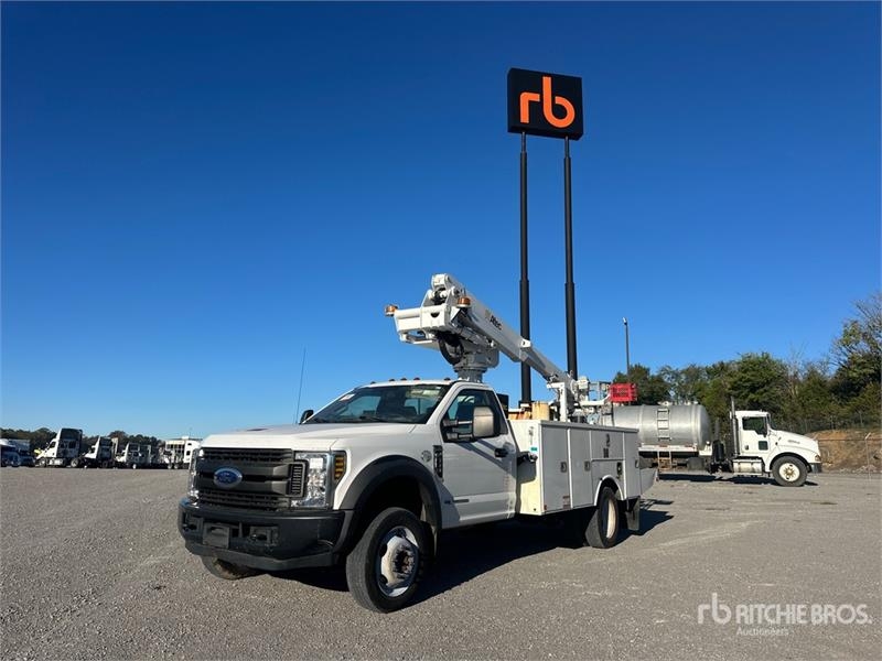 Camion nacelle Ford F-550 — occasion 2019