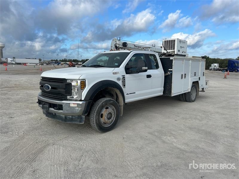 Camion municipal Ford F-550 4x4 Extended Cab Service — occasion 2018