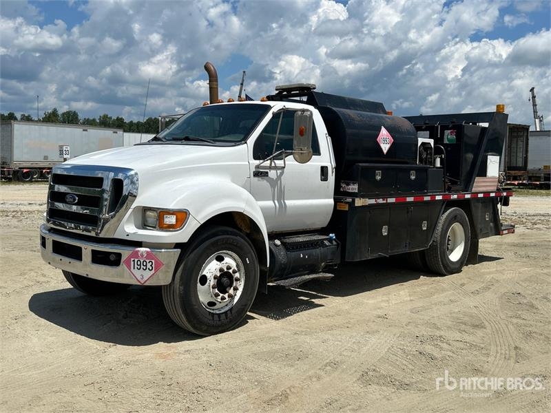 Ford F-750