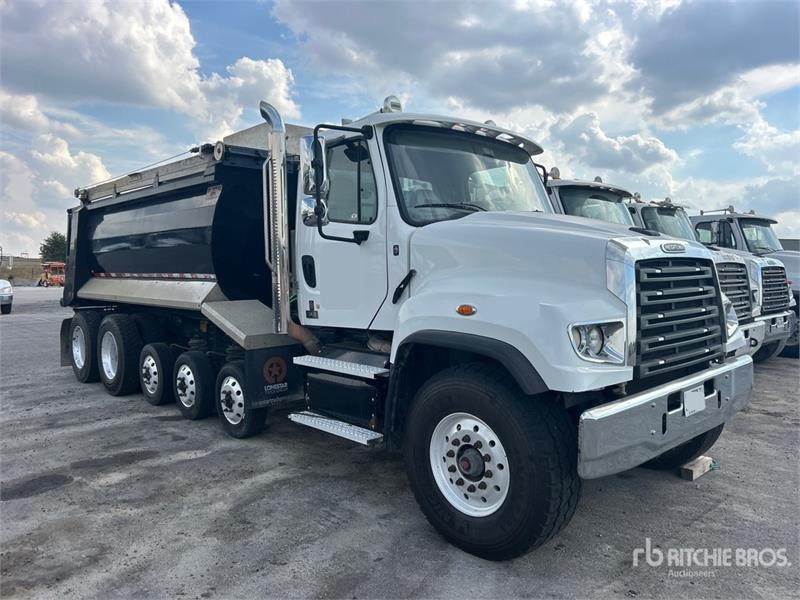 Camion benne Freightliner 114SD — occasion 2020