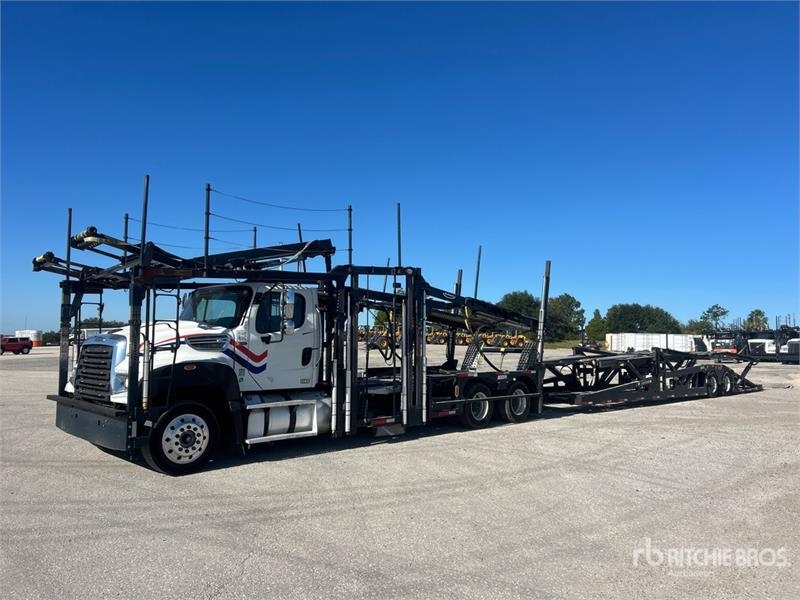 Camion porte-engins Freightliner 114SD 6x4 Car Carrier — occasion 2016