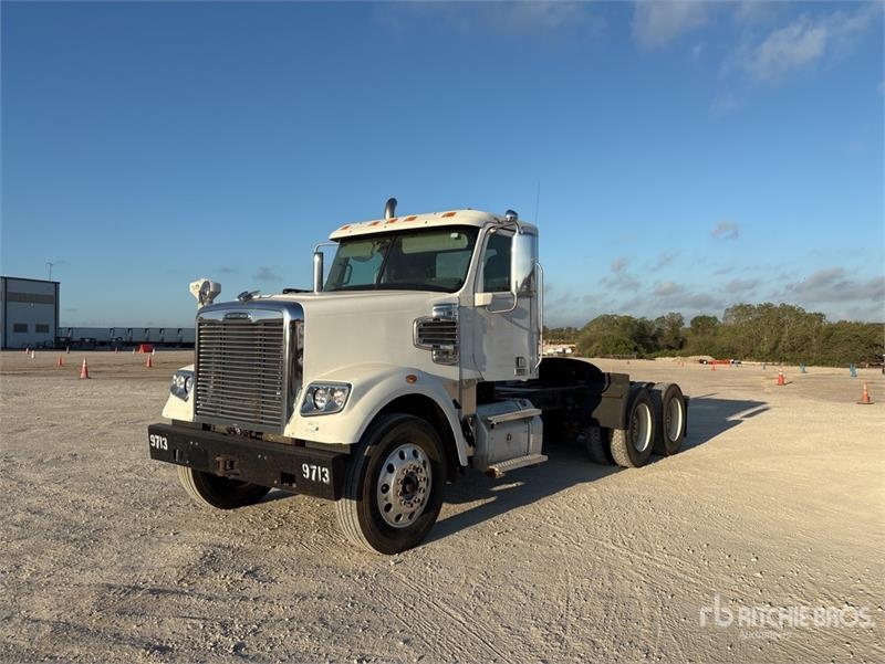Tracteur routier Freightliner 122SD 6x4 T/A Day Cab — occasion 2016