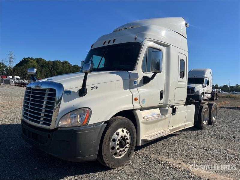 Tracteur routier Freightliner Cascadia 125 6x4 T/A Sleeper — occasion 2017