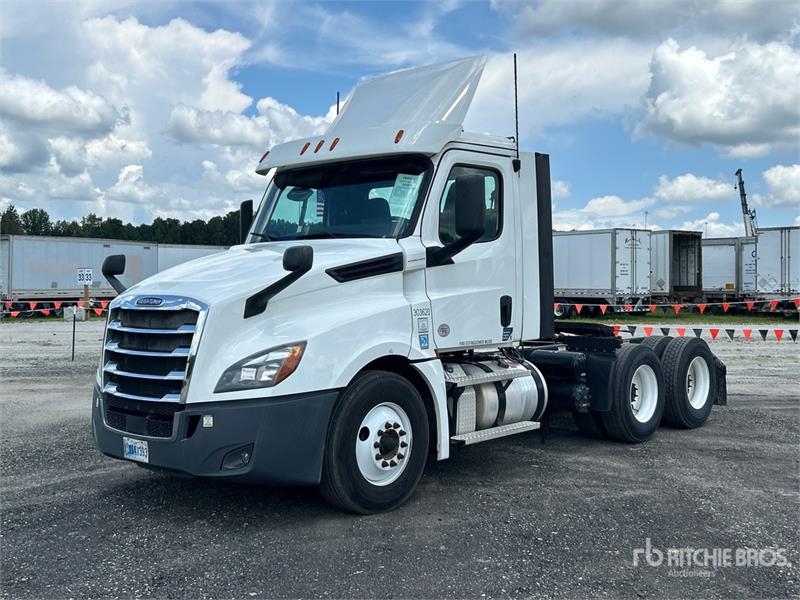 Freightliner Cascadia 126