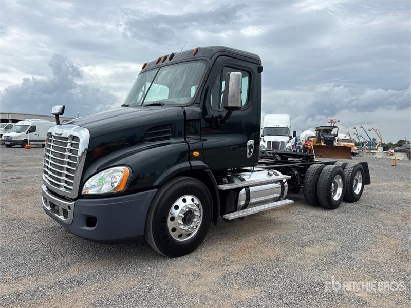 Freightliner Cascadia 113