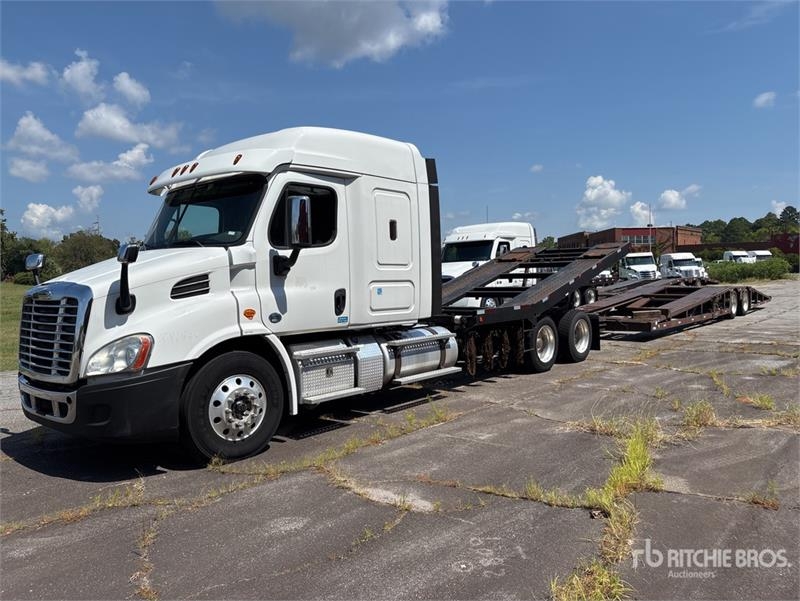 Freightliner Cascadia 113