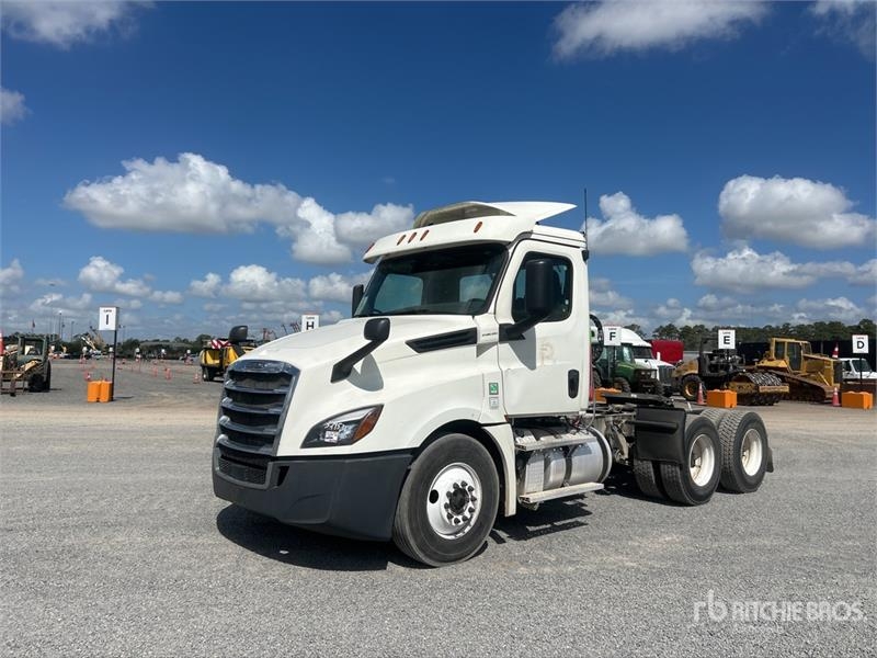 Freightliner Cascadia 126