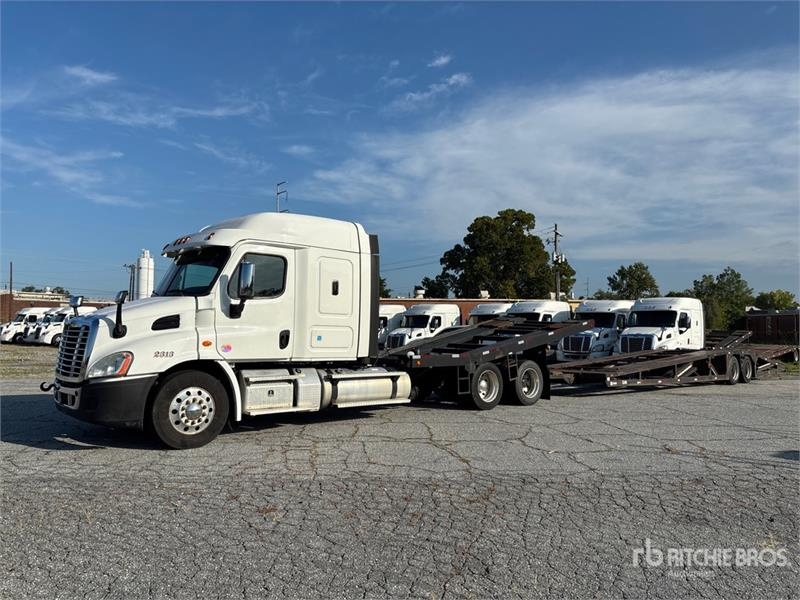 Freightliner Cascadia 113