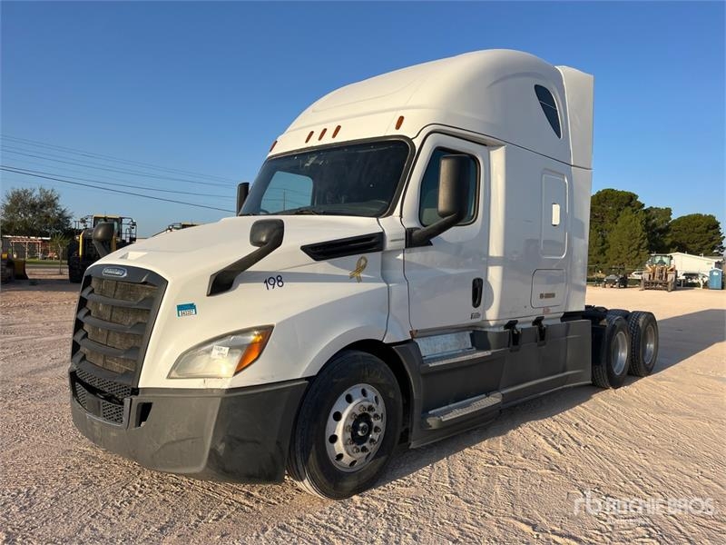Freightliner Cascadia 126