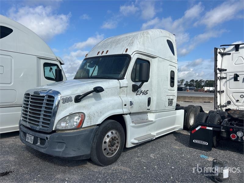 Tracteur routier Freightliner Cascadia 125 6x4 T/A Sleeper (Inoper — occasion 2016