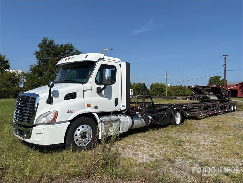 Freightliner Cascadia 113