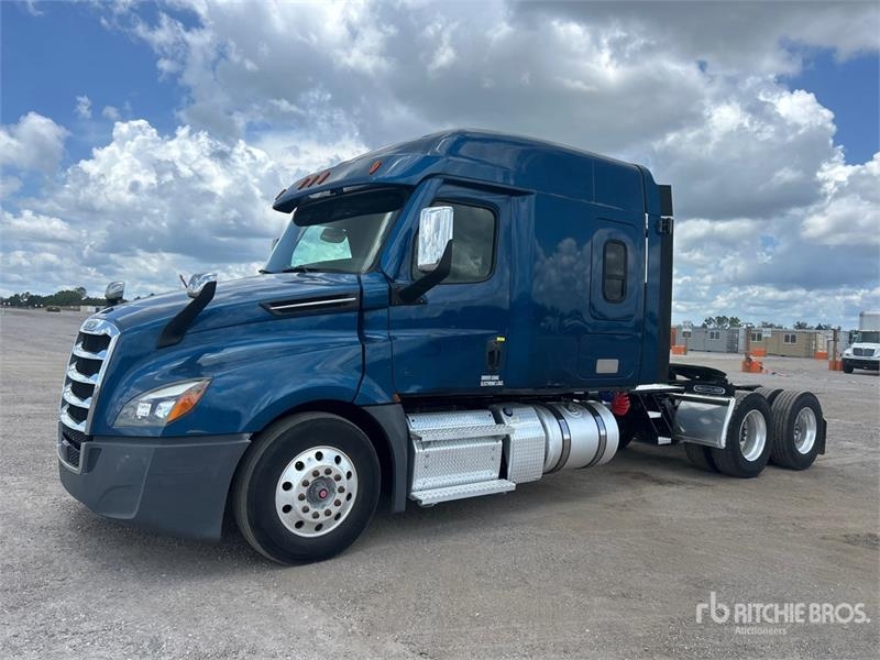 Freightliner Cascadia 126