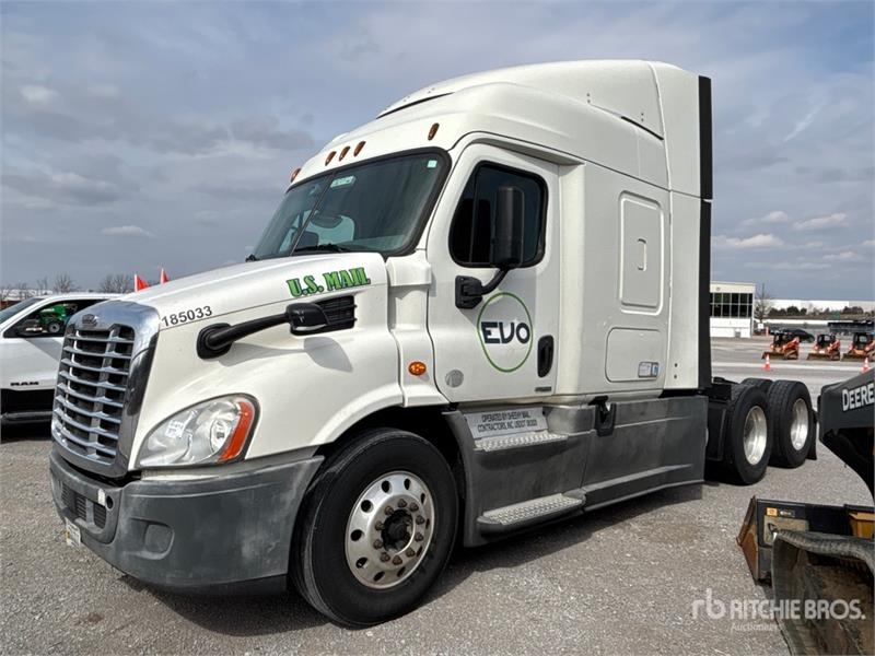 Freightliner Cascadia 113