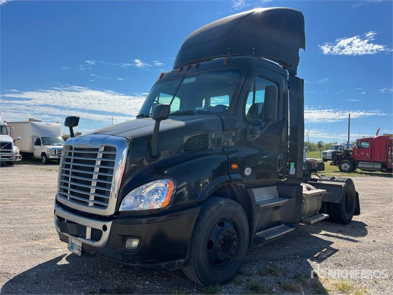 Tracteur routier Freightliner Cascadia 113 — occasion 2017