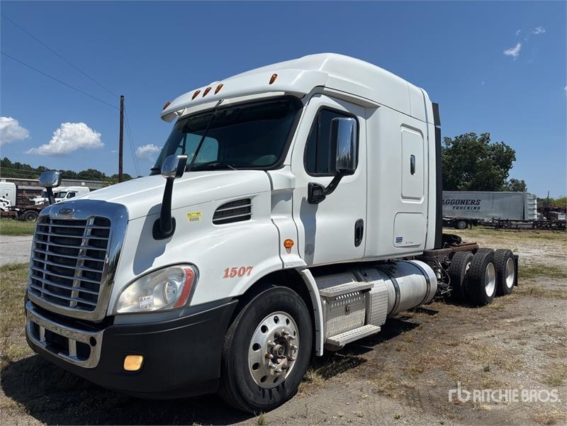 Freightliner Cascadia 113