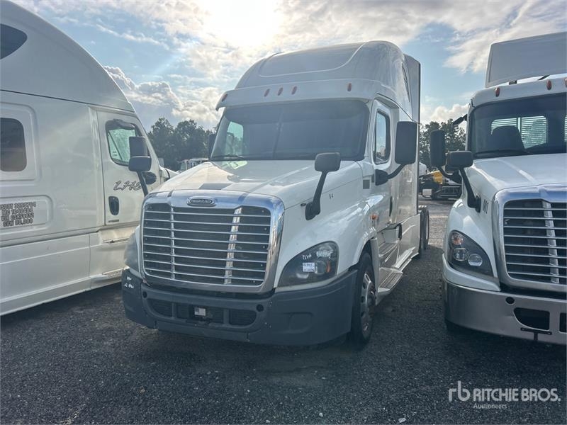 Tracteur routier Freightliner Cascadia 125 6x4 T/A Sleeper (Inoper — occasion 2018