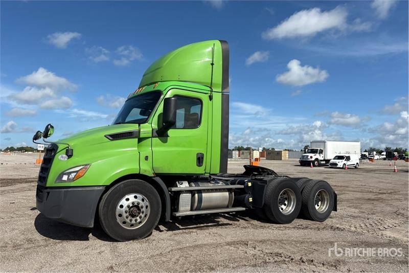 Freightliner Cascadia 116