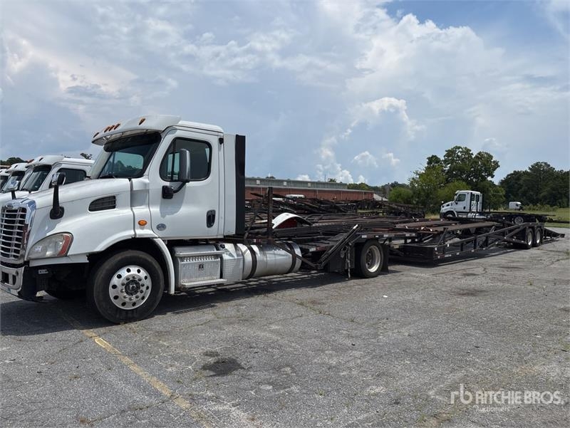Freightliner Cascadia 113