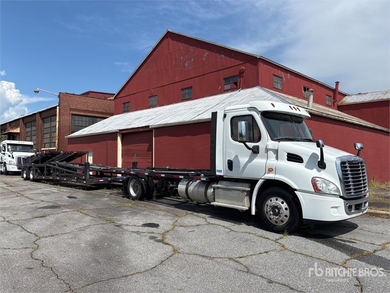 Freightliner Cascadia 113