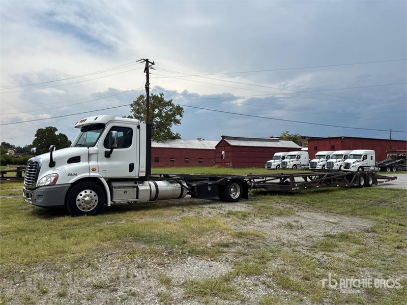 Freightliner Cascadia 113