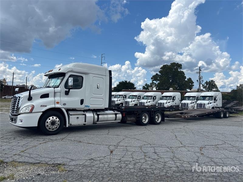 Freightliner Cascadia 113