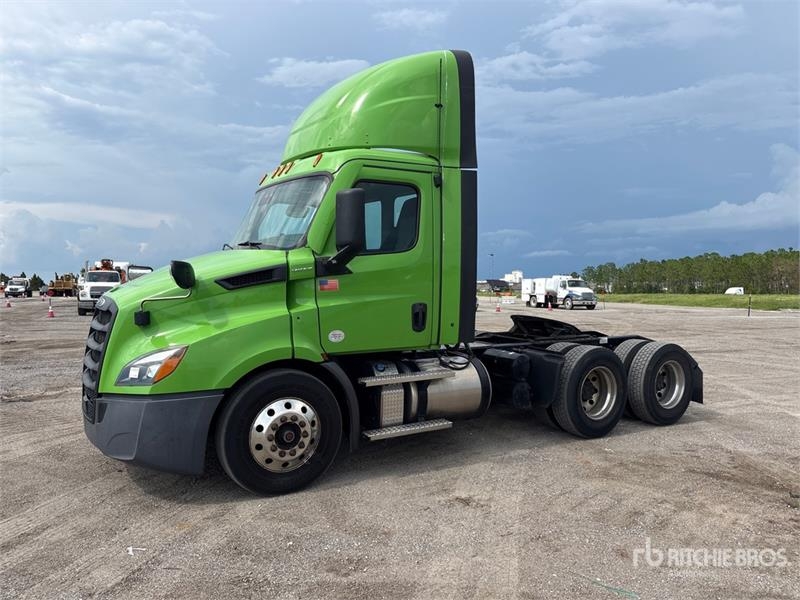 Freightliner Cascadia 116