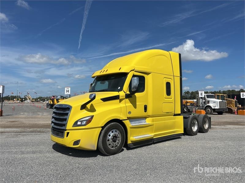 Freightliner Cascadia 126