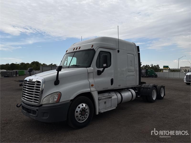 Tracteur routier Freightliner Cascadia 125 — occasion 2013
