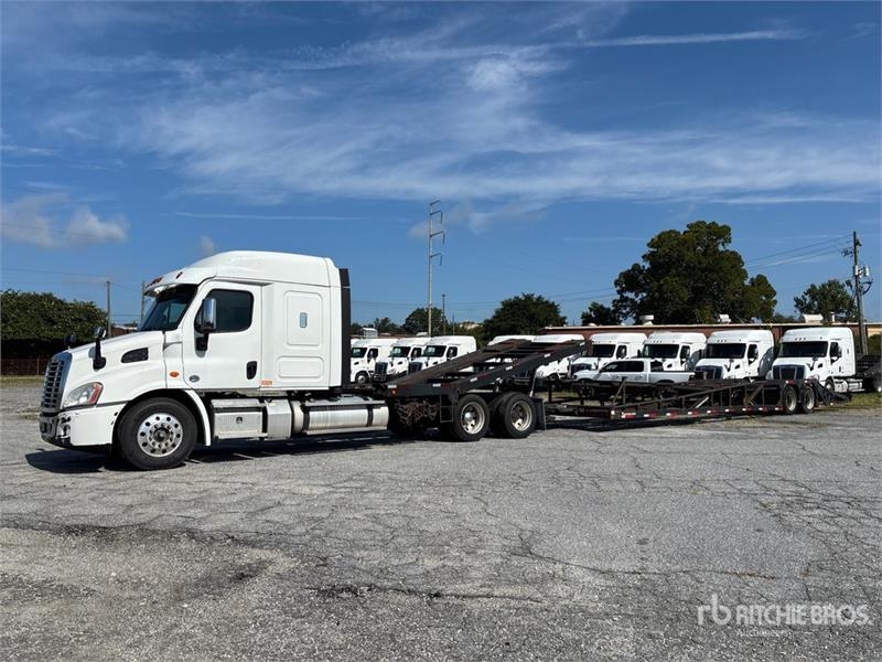 Freightliner Cascadia 113