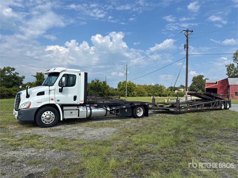 Freightliner Cascadia 113