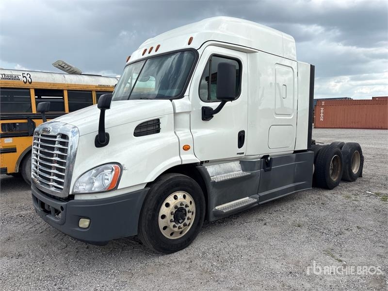 Freightliner Cascadia 113