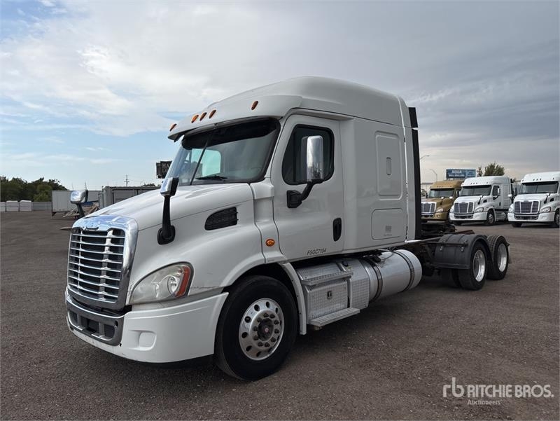 Tracteur routier Freightliner Cascadia 113 — occasion 2015