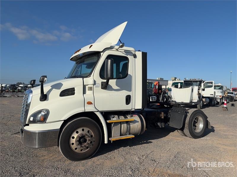 Freightliner Cascadia 113
