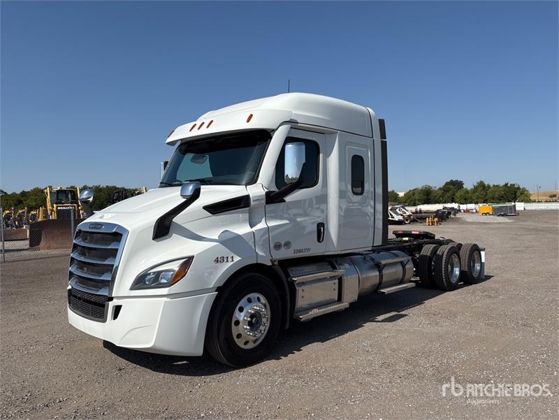 Freightliner Cascadia 116