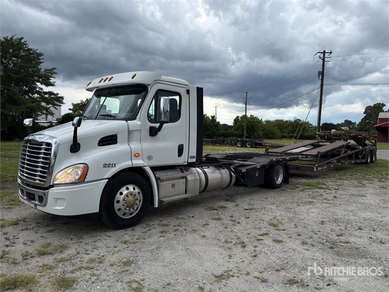 Freightliner Cascadia 113