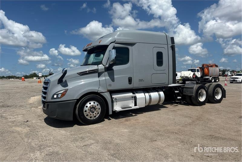 Freightliner Cascadia 126