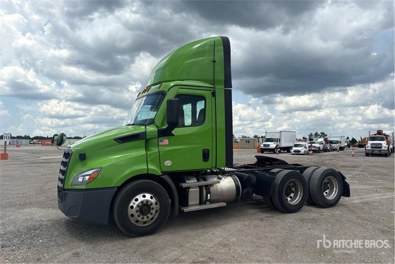 Freightliner Cascadia 116