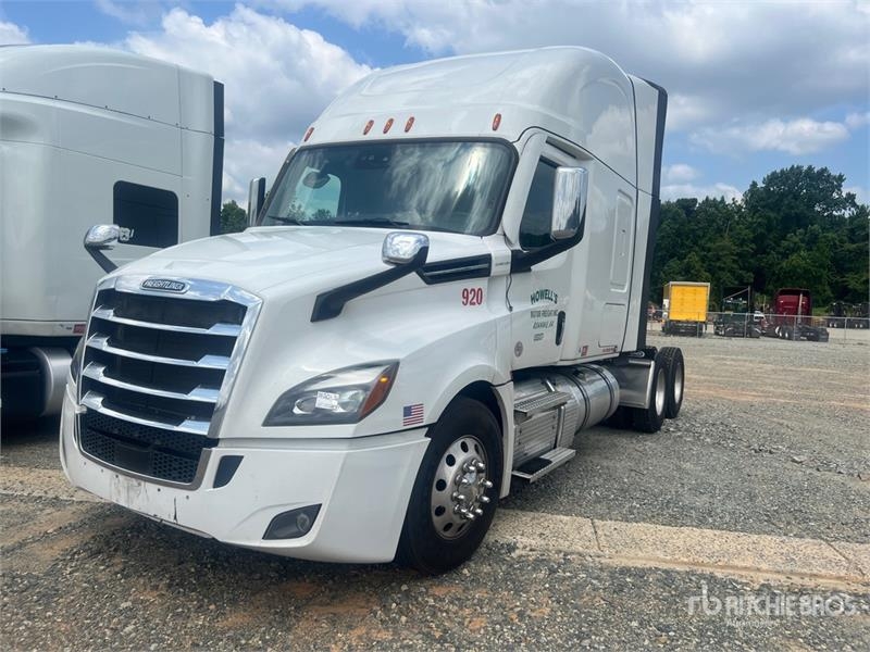 Freightliner Cascadia 126