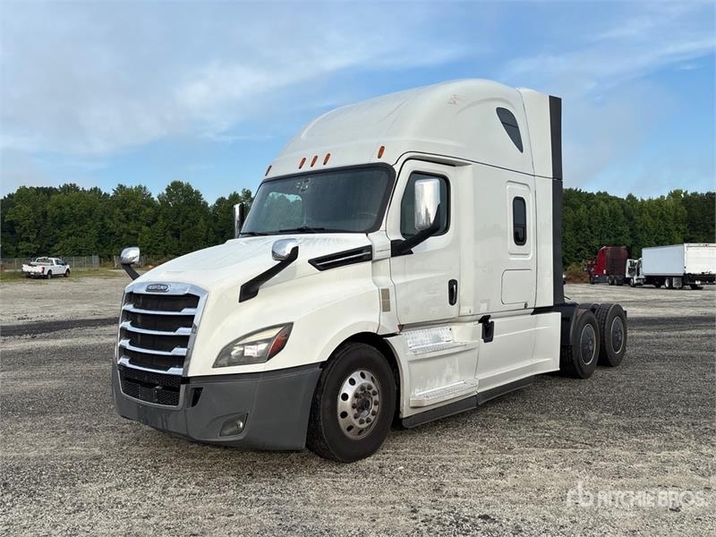 Freightliner Cascadia 126