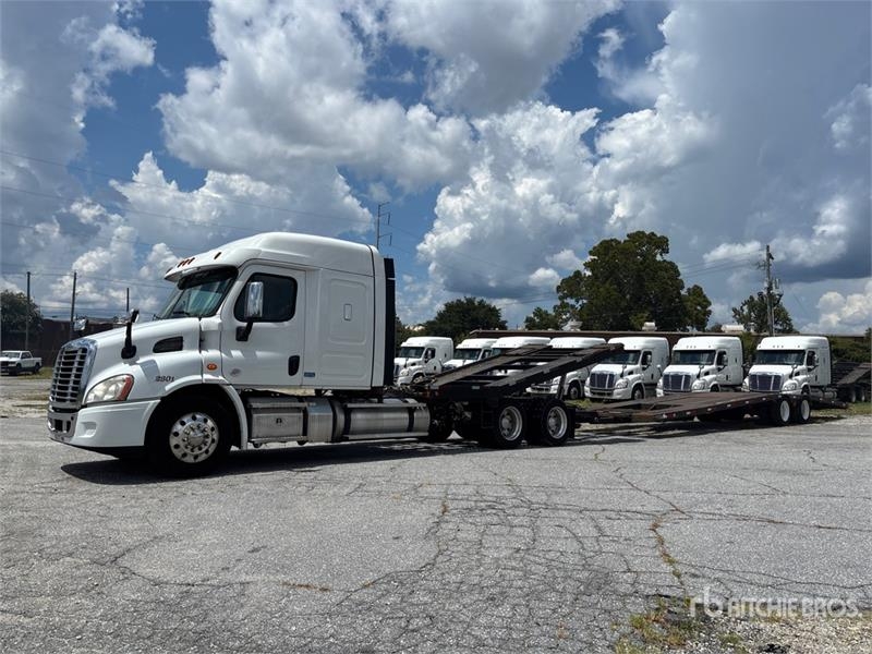 Freightliner Cascadia 113