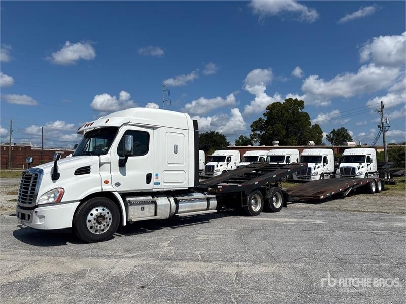 Freightliner Cascadia 113