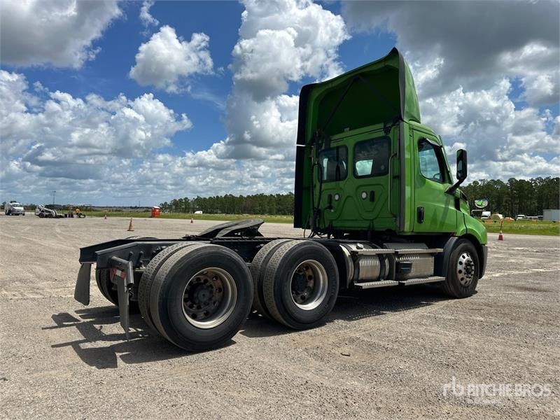 Freightliner Cascadia 116